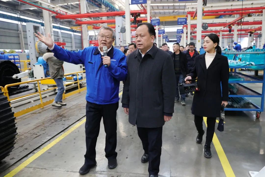 周农在壹定发智能调研时强调：企业工会要鼎力大举作育劳模和工匠