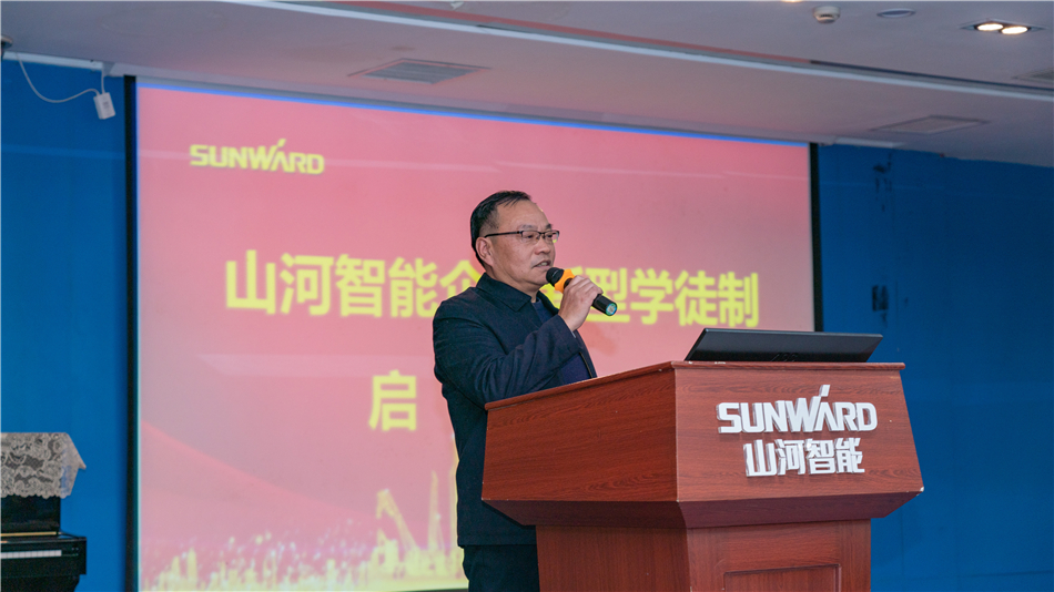 校企携手，，，，，让“新型学徒”生长为“现代工匠”