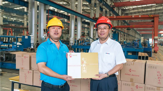 万力集团“送清凉”活动，，，慰问一线员工