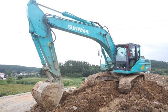 六年六台挖机 邓老板是个“壹定发迷”