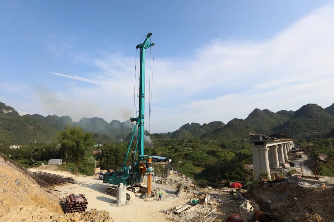 一个月只完成3根桩，，，，，，为何客户连连赞美？？？？？