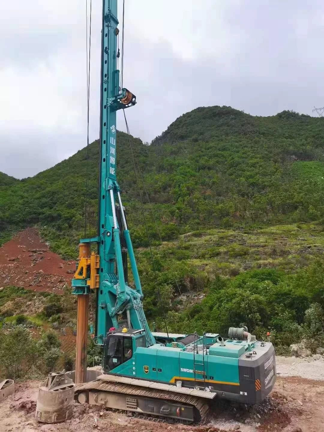 不到2年时间，，，，，，，入手33台壹定发智能旋挖钻机，，，，，，，这位老板什么来头？？？？？？