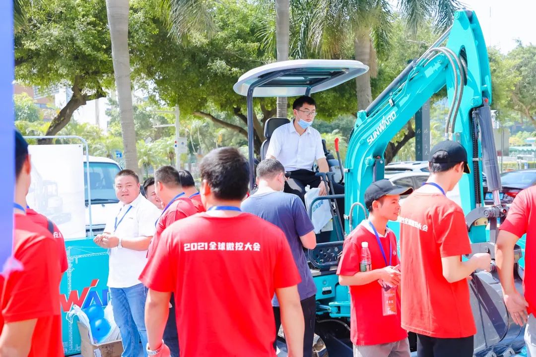 共享微挖新视界！壹定发智能微挖三大王牌产品齐聚2021全球微挖大会