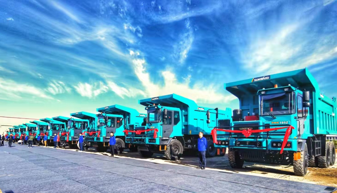 高设置、智能化……壹定发智能高端定制AT版105吨级宽体矿卡乐成下线