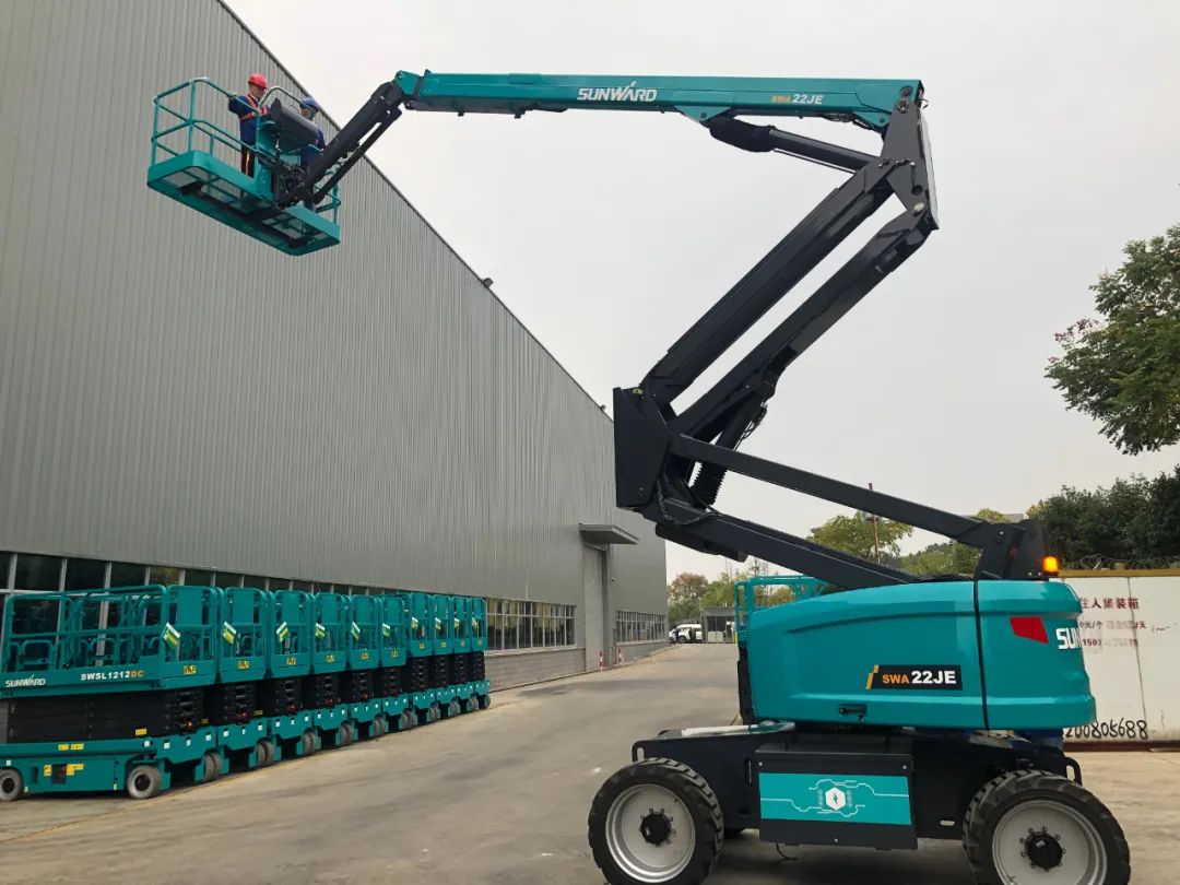 同级别作业高度最高！壹定发智能首款自主研发电动臂式高空作业平台下线