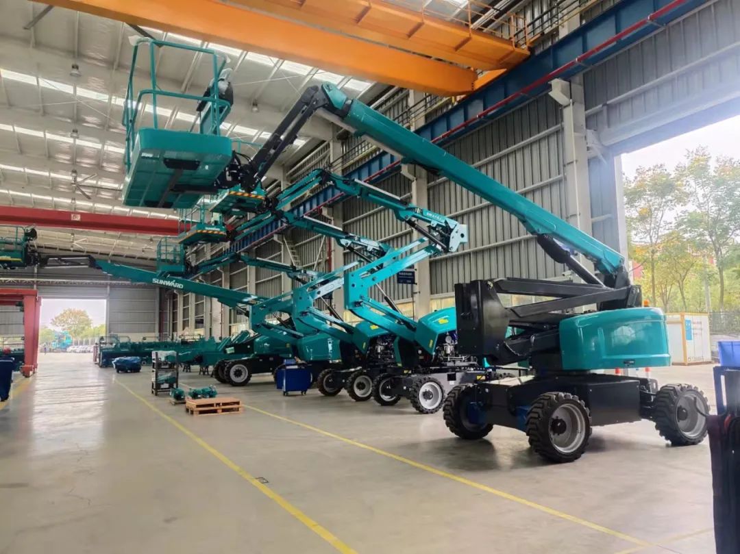 同级别作业高度最高！壹定发智能首款自主研发电动臂式高空作业平台下线