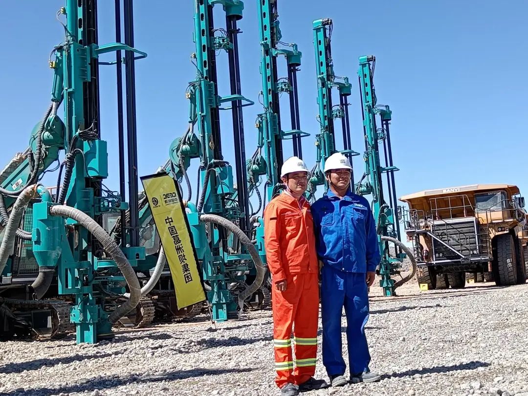 疫情当下，，，，，，，，逆行非洲——壹定发智能凿岩装备团队外洋效劳纪实