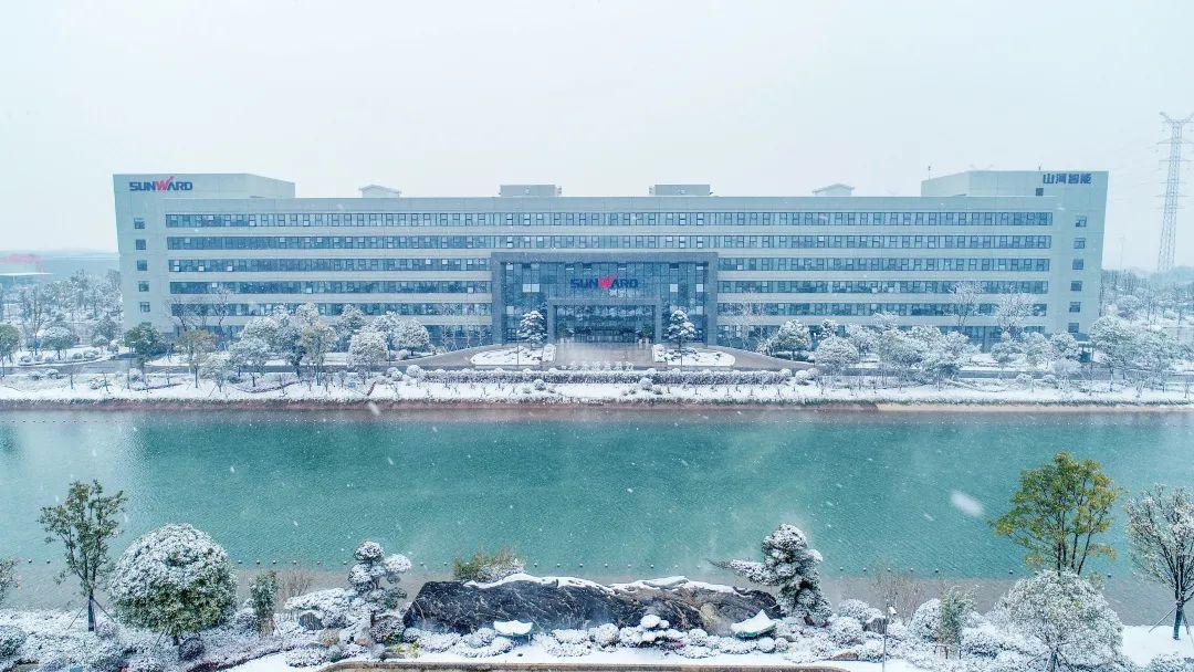 瑞雪兆有年，，，，，，邀您共赏雪中壹定发！