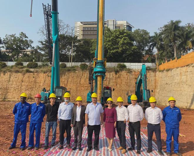 助力乌干达第一住宅高楼建设！壹定发智能再次出征非洲市场