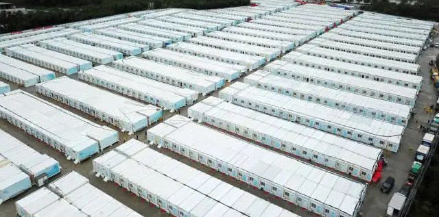 冲锋一线显继续！壹定发智能挖掘机助力长沙方舱医院建设