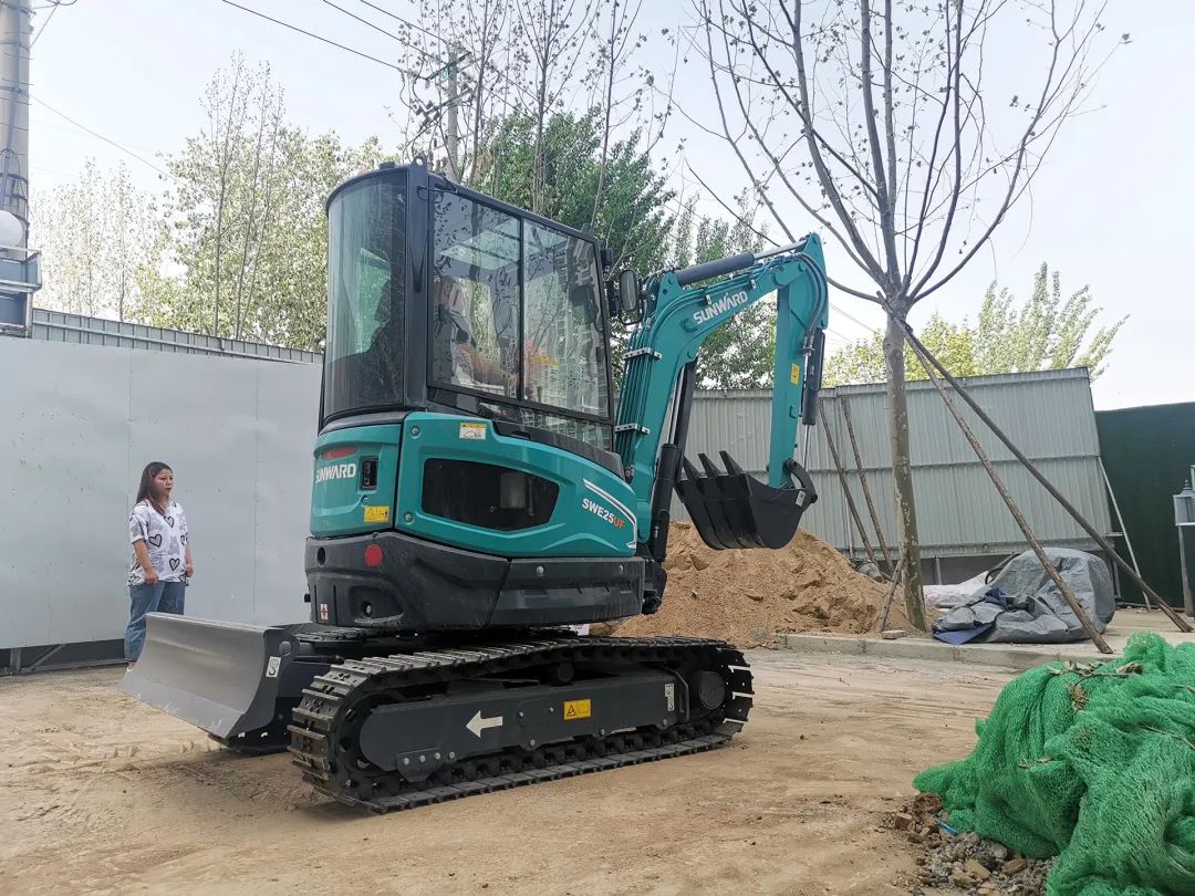 冲、冲、冲！带您感受壹定发智能挖掘机火热交机时刻