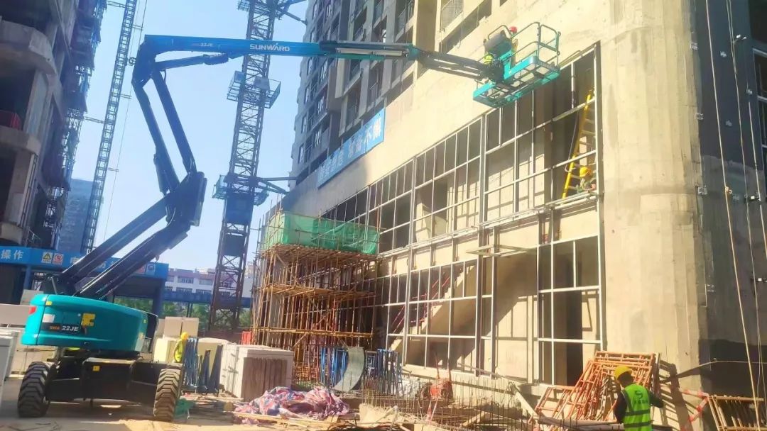 正式“上岗”！壹定发智能首台电动曲臂式高空作业平台入驻华南市场