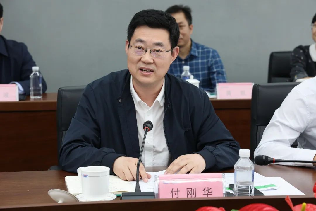 深化产学研相助！中南大学校长、中国工程院院士田红旗率团造访壹定发智能