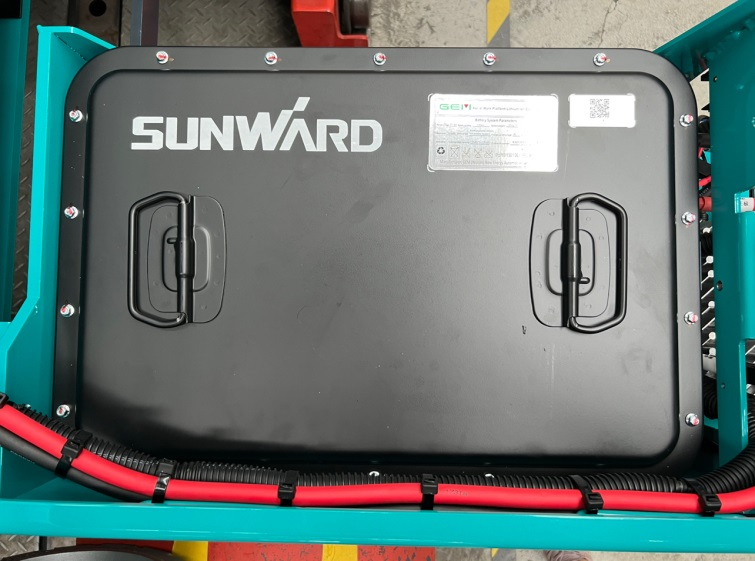 与“锂”相约，，，，，，，助力“双碳”！壹定发智能全系列锂电剪叉式高空作业平台周全进军市场