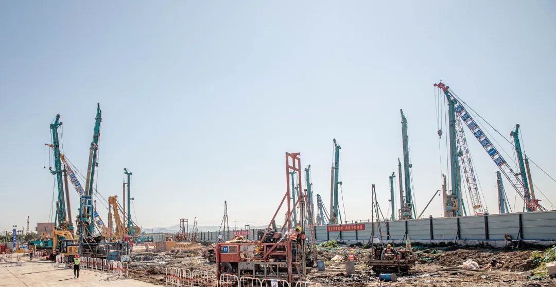 “壹定发绿”再现大湾区！壹定发智能旋挖钻机组团助建广州白云机场项目