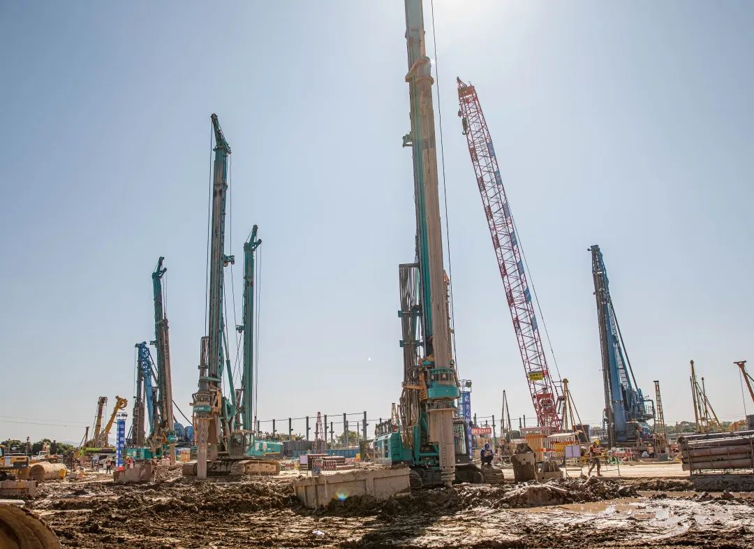 “壹定发绿”再现大湾区！壹定发智能旋挖钻机组团助建广州白云机场项目