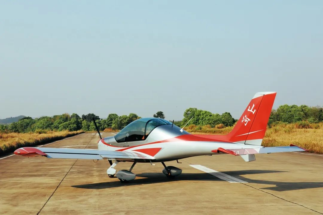 图集 | 阿若拉穿“鲨”衣，，，，，尚有更多套装为天空添彩！