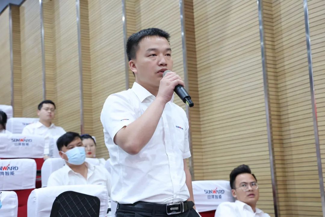 立异引领，，，，智造未来！“2022院士专家长沙行”高端装备高质量生长钻研会盛大举行