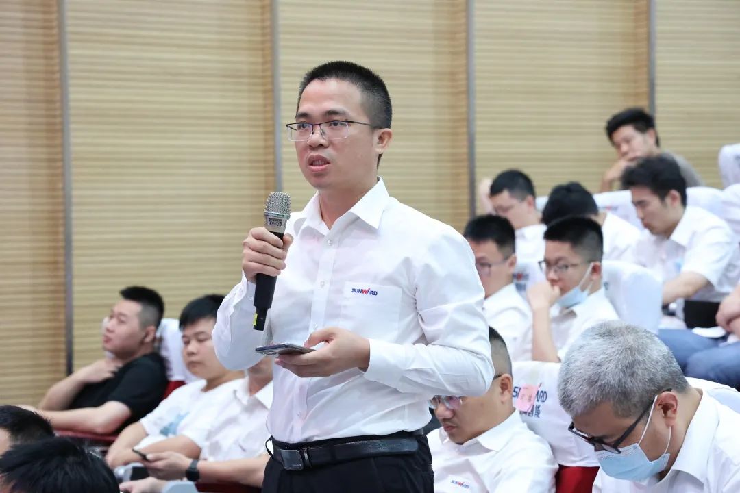 立异引领，，，，智造未来！“2022院士专家长沙行”高端装备高质量生长钻研会盛大举行