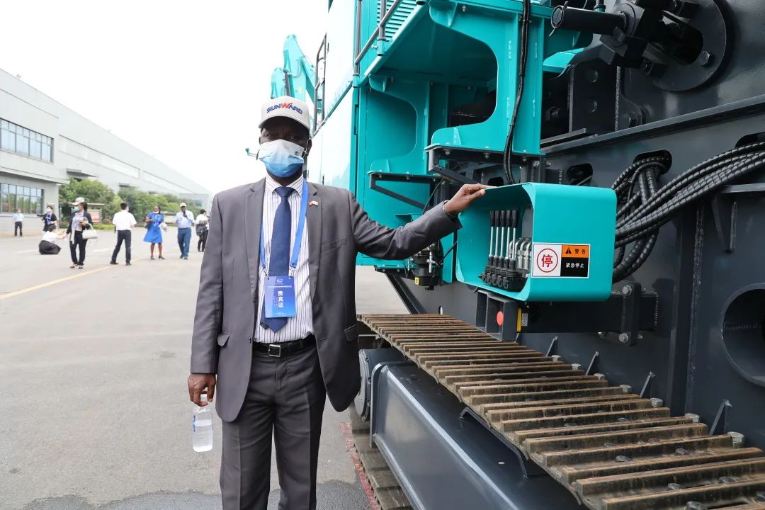 非洲驻华使节走访壹定发智能