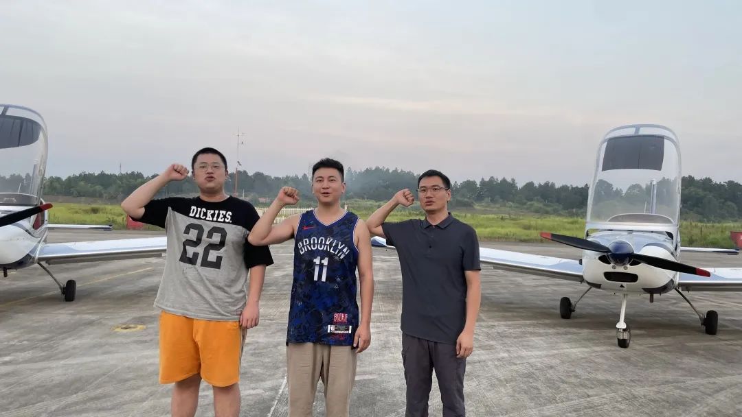 冲上云霄！湖南壹定发通航学员乐成单飞