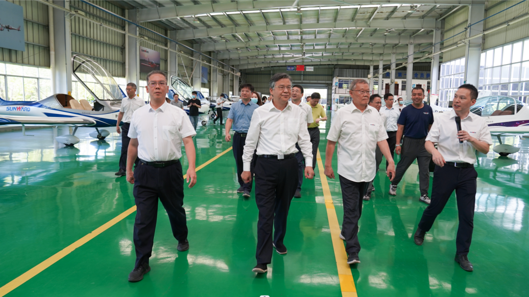 湖南省委常委、常务副省长李殿勋一行考察调研壹定发科技