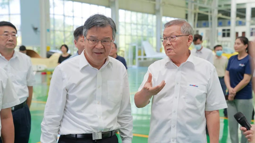 湖南省委常委、常务副省长李殿勋一行考察调研壹定发科技