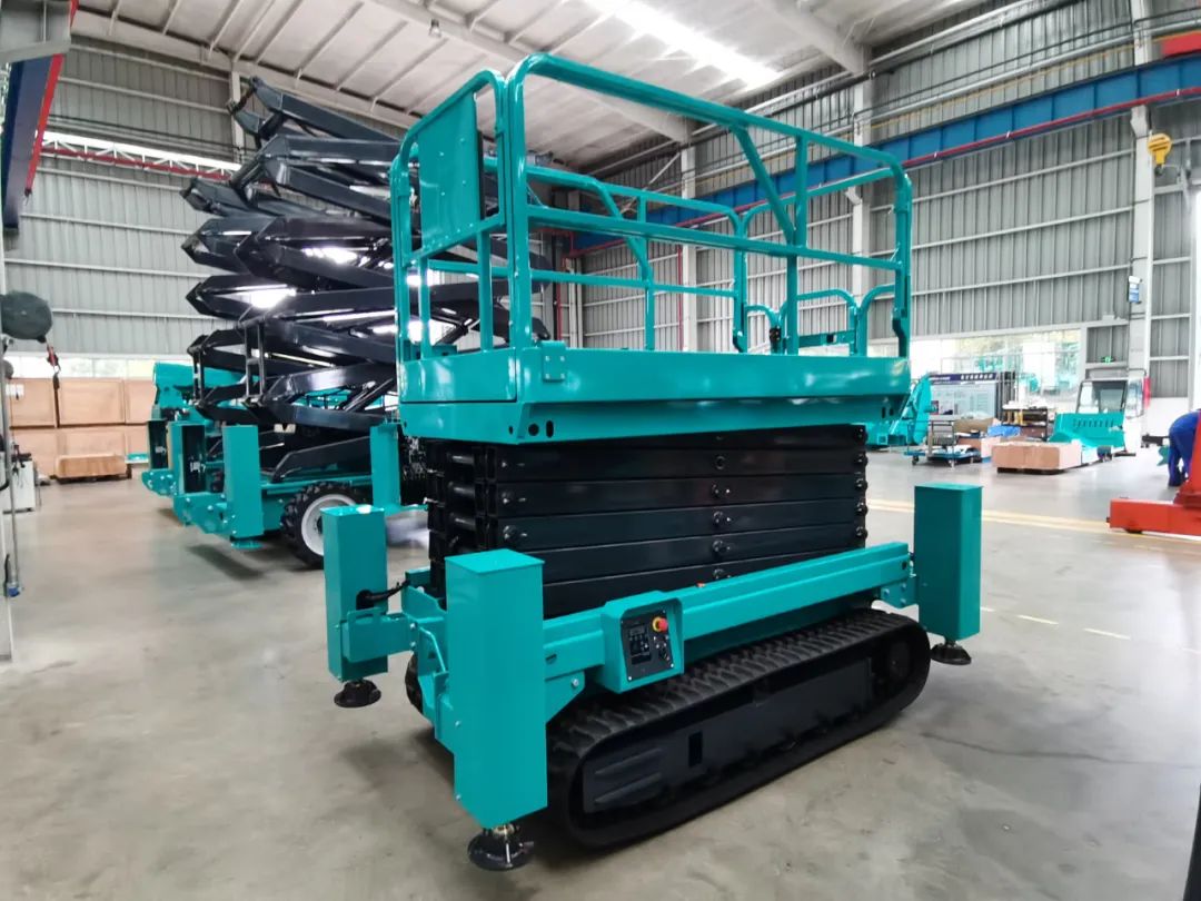 加速电动化产品结构，，，，，，，，壹定发智能第一款履带剪叉式高空作业平台来了！