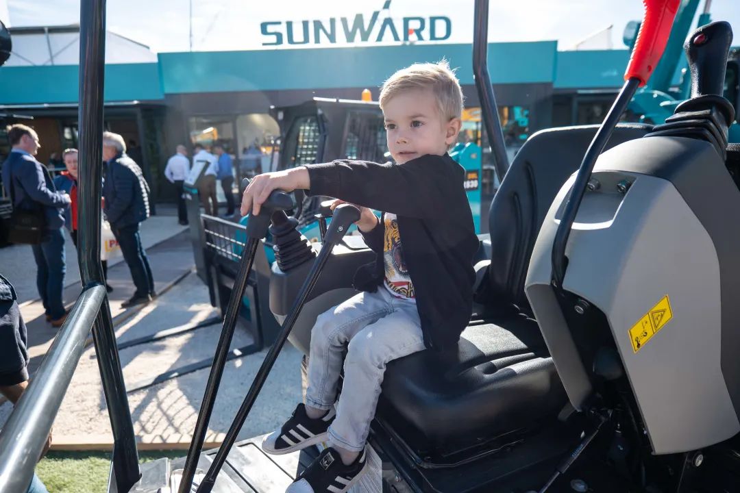 Bauma 2022 | 一组火热现场图带您重温壹定发智能德国宝马展之旅