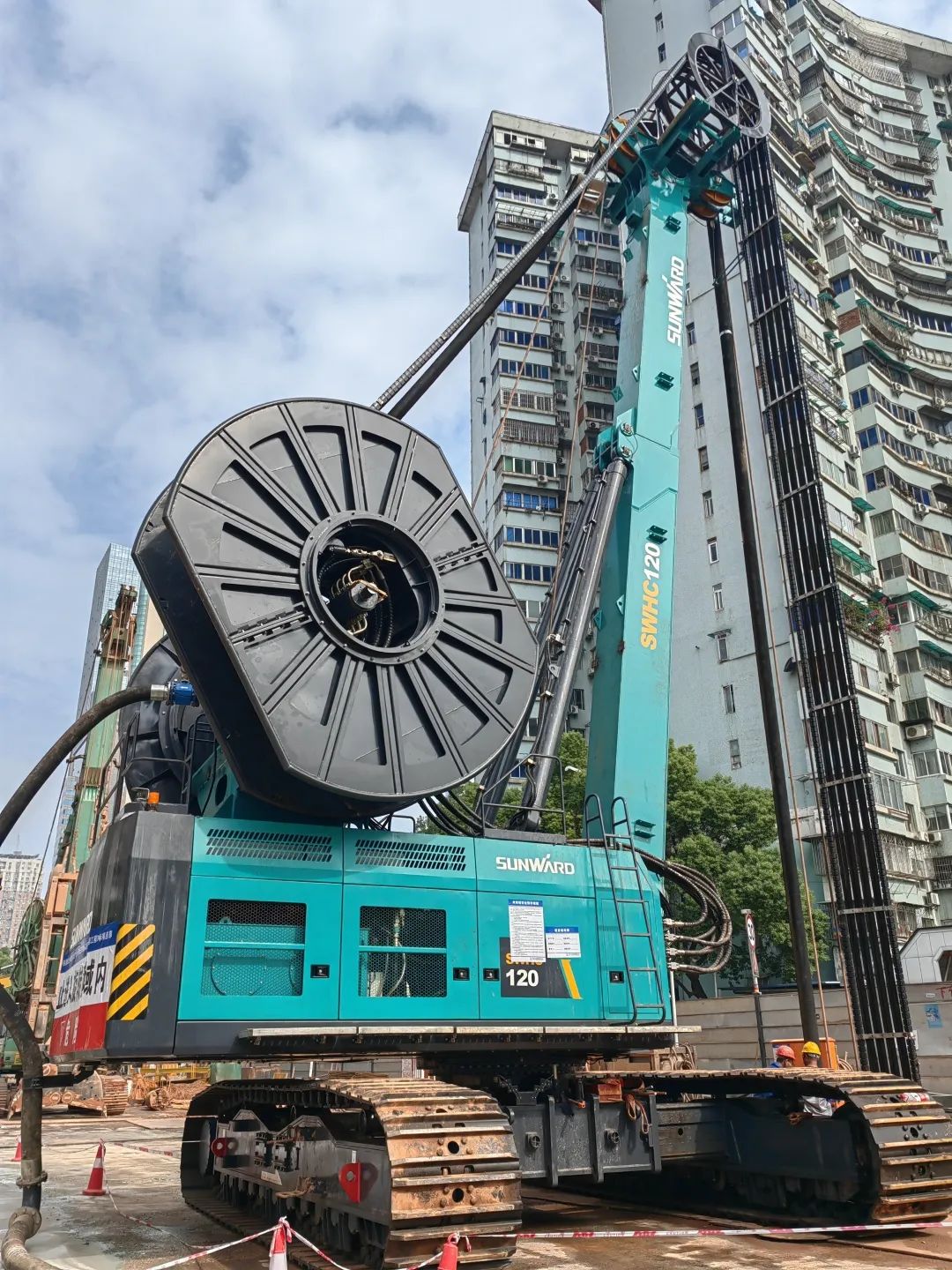 首战创佳绩！壹定发智能双轮铣槽机助建长沙地铁7号线