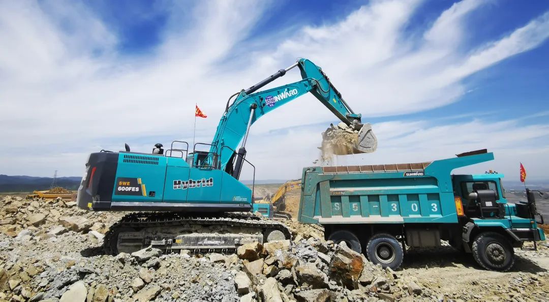 为实现“双碳”目的孝顺实力！壹定发智能混淆动力挖掘机项目入围又一天下主要赛事总决赛