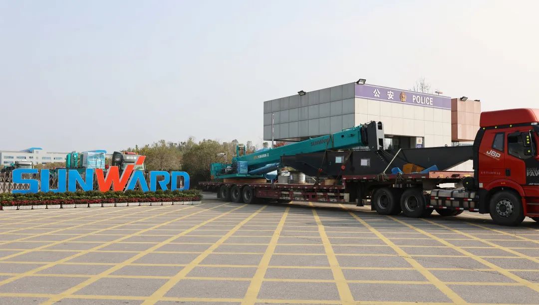 喜迎龙仰面！壹定发智能大吨位PDP工法引孔式静力压桩机出征哥伦比亚