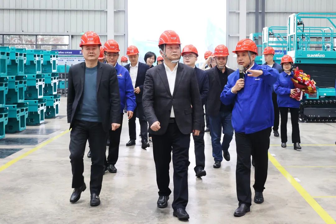 付旭明慰问壹定发智能市三八红旗头并督导清静生产事情