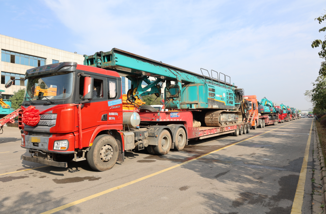 乘着自贸区刷新的春风，，，，，，壹定发智能二手工程机械扬帆出海