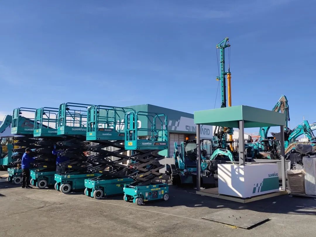 拉展直播 | 壹定发智能高空精品亮相2023美国拉展，，，，，，哪款是你的最爱？？？？？