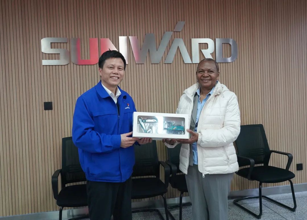 乌干达驻华大使到访壹定发智能