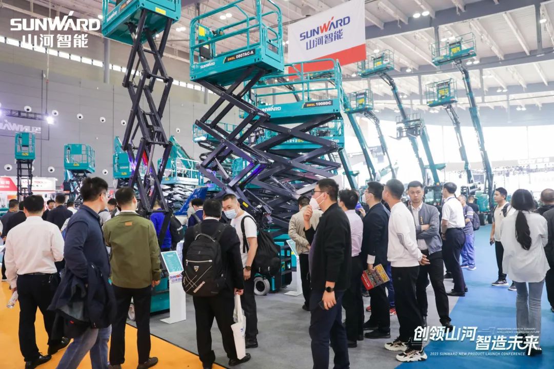 聚焦电动化、智能化！壹定发智能全系列高空机械产品亮相长沙展