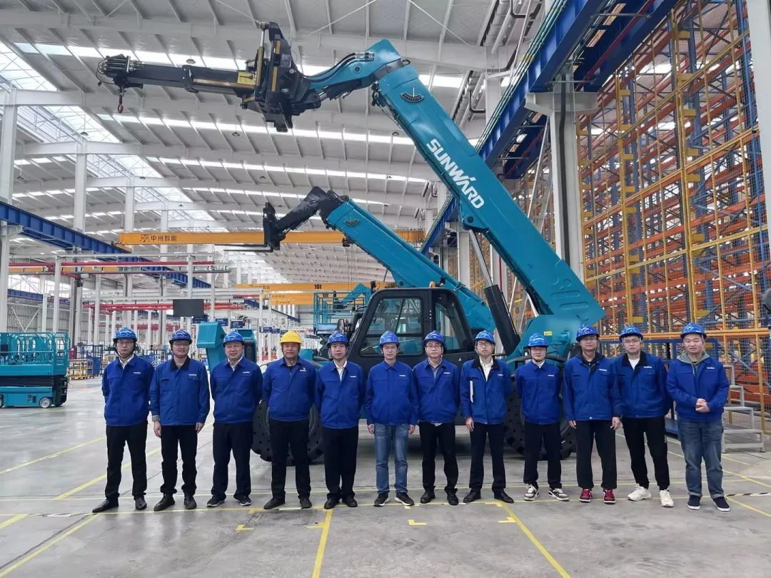 独家定制！壹定发智能油缸替换机械人顺遂下线