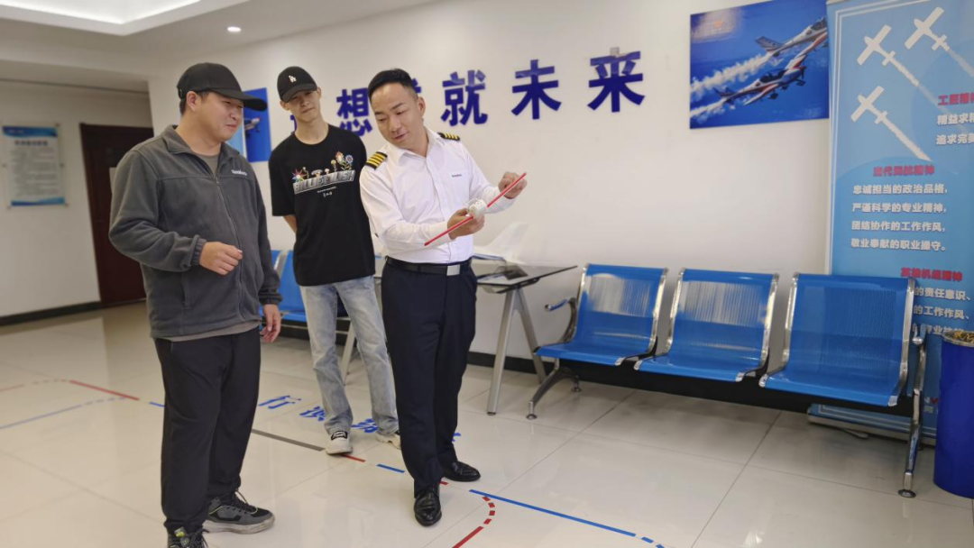 湖南壹定发通航获CCAR-141部民用航空器驾驶员学校运行及格证