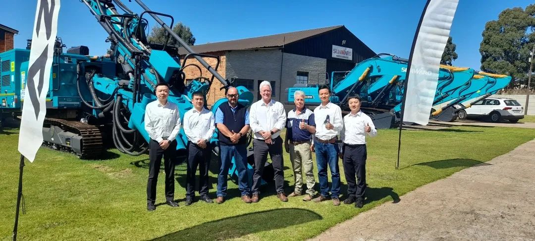 上岸南非，，，，，，，壹定发智能新型凿岩利器交付客户