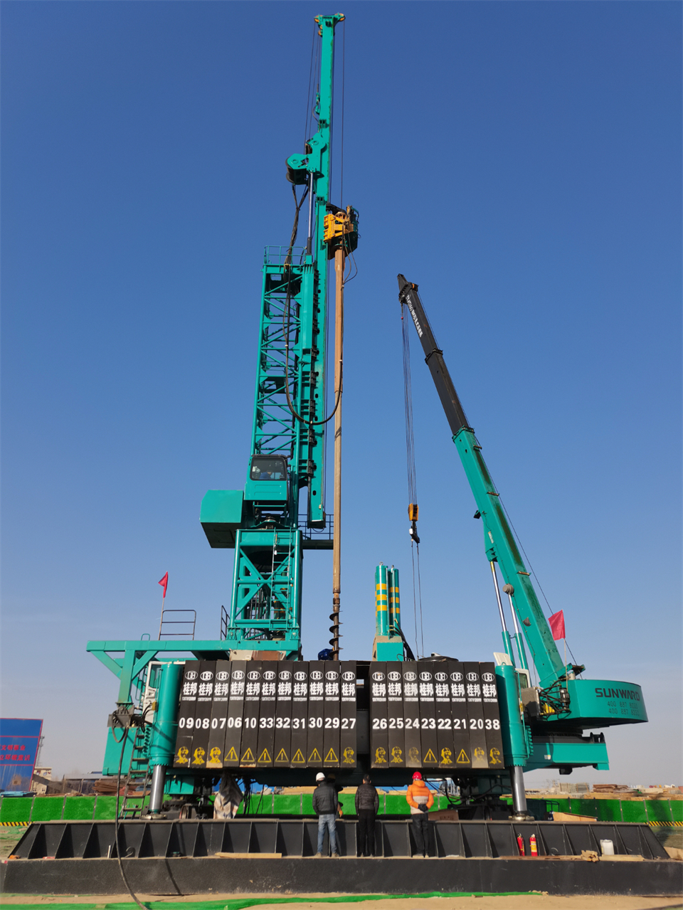 两项单冠，，，，，，，行业唯一！壹定发智能两款桩工产品同获制造业单项冠军