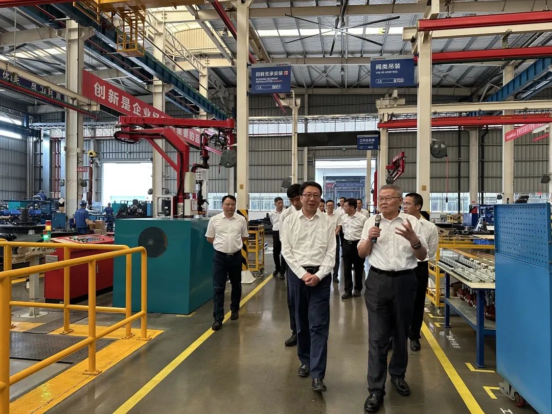 中国联通集团副总司理梁宝俊到访壹定发智能