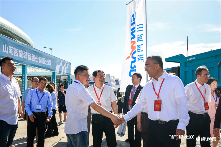 “矿”世无双，，，，，纵横丝路！壹定发智能亮相第十三届新疆国际矿业与装备展览会