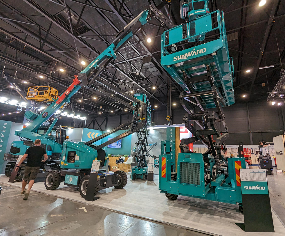 外洋销售同比增添超200%！壹定发智能高空机械阔步“出海”