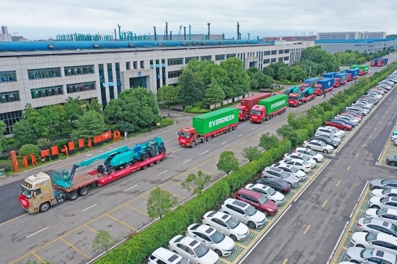 深化全球结构，，，，，，，加速出海程序！壹定发智能高空机械装备外洋订单大型发货仪式圆满举行