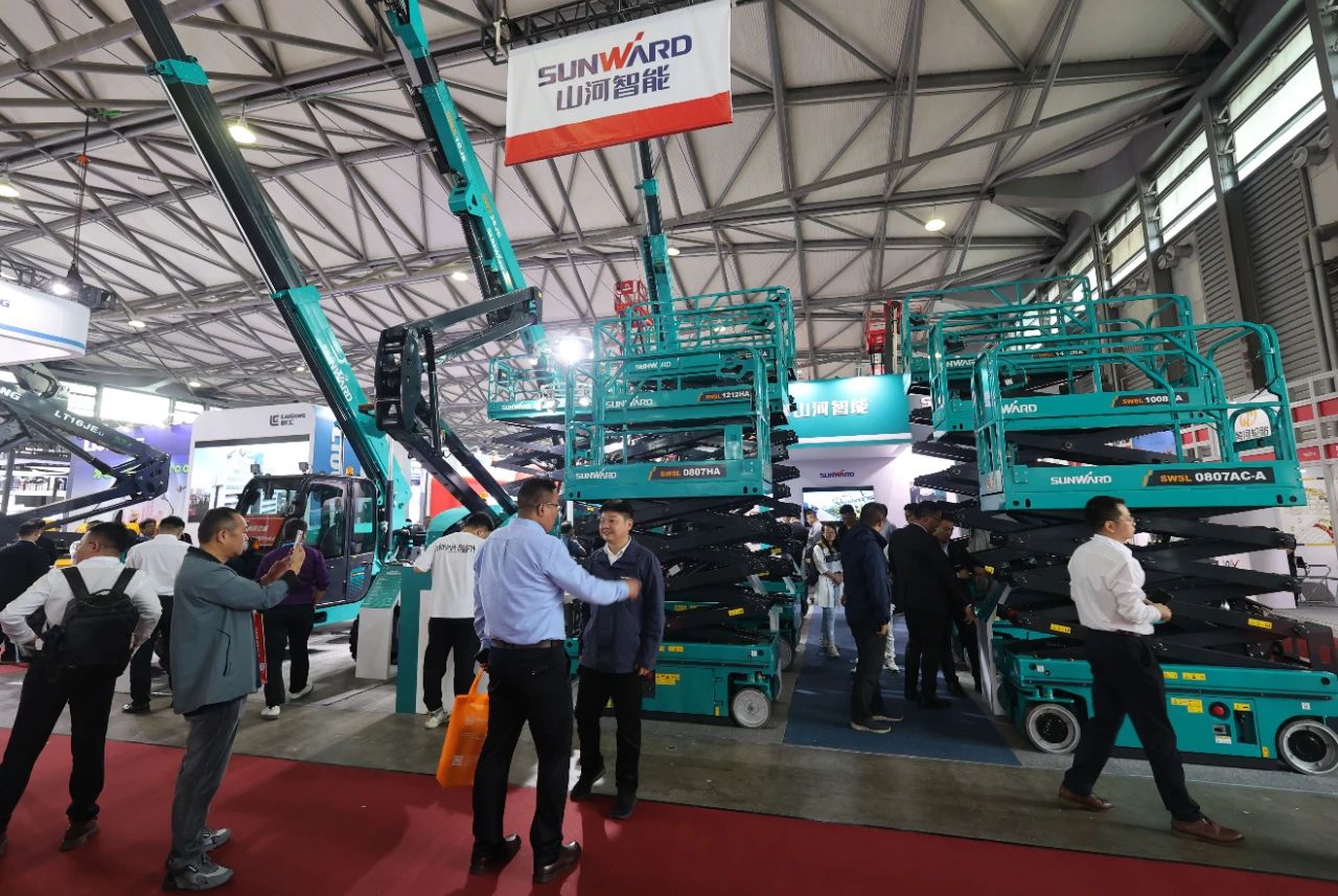 精品出击，，，闪灼魔都！壹定发智能全系列高空机械亮相2023亚洲国际高空展