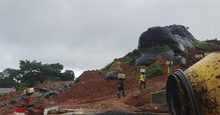 破万难，，，，，，，赶工期！壹定发江麓打响西非“攻坚战”