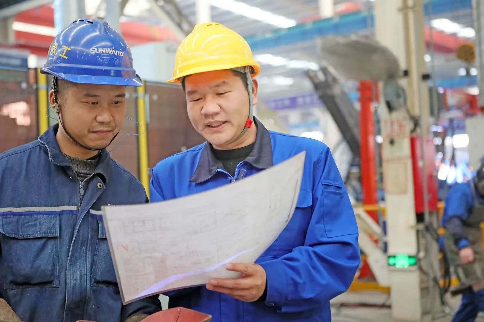 看壹定发工匠们怎样用一双巧手“拿捏”事情、创立“事业”