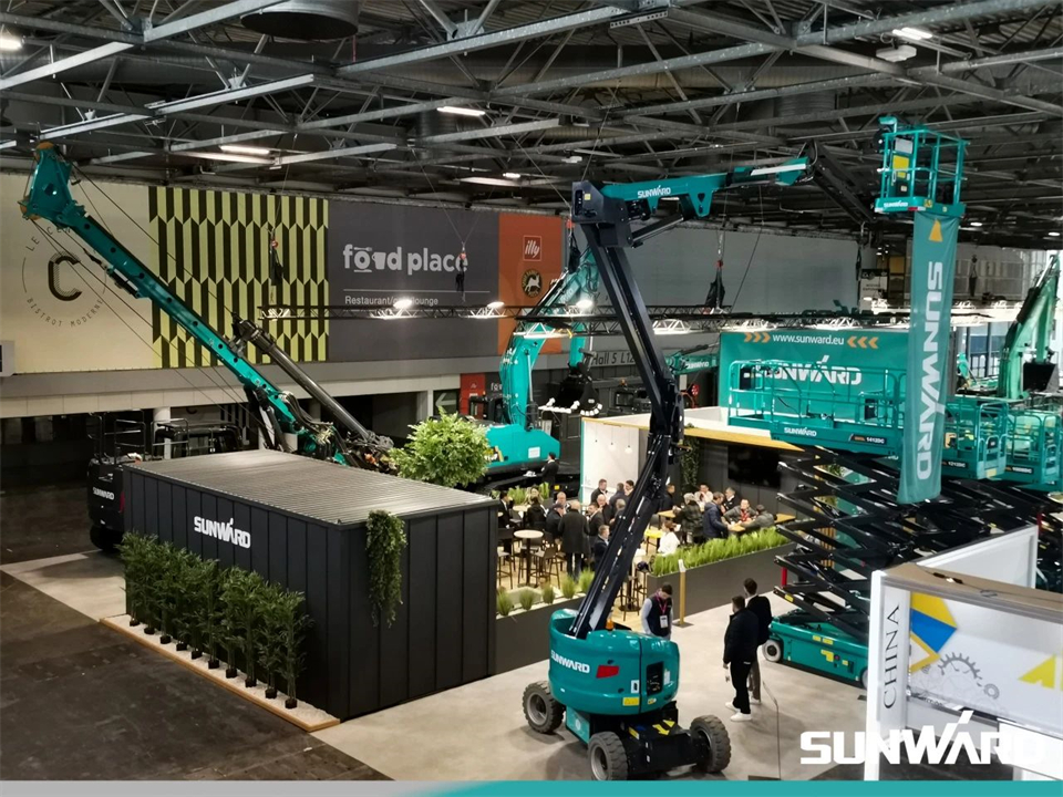 壹定发智能携立异效果亮相2024年法国巴黎工程机械展