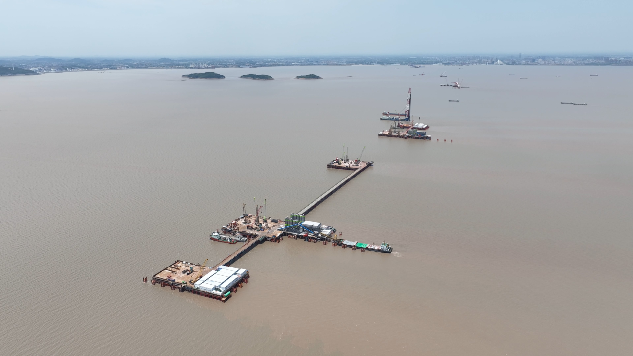 先导式立异，，，，，，，再推电动新品！壹定发智能SWDM520EE增程式旋挖钻机推介会乐成举行